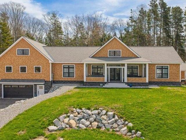 House for sale in Bailey Island, Maine