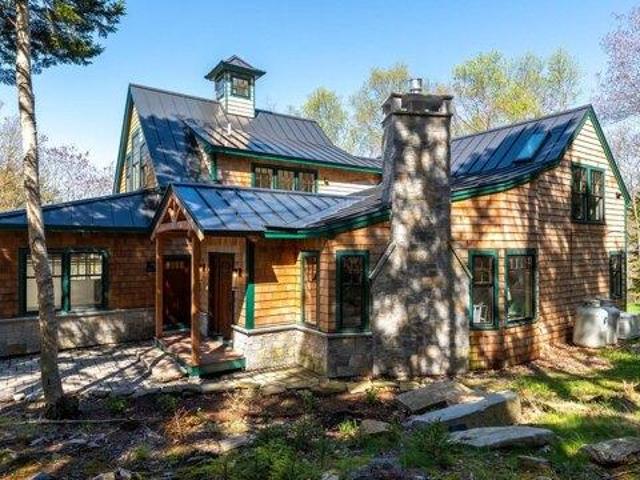House for sale in Bailey Island, Maine
