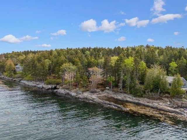 House for sale in Bailey Island, Maine