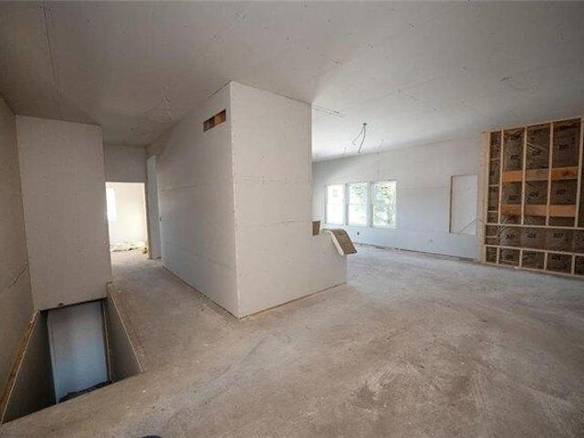 House for sale in Harrisonville, Missouri