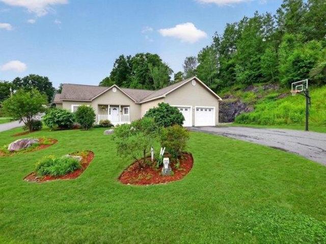 House for sale in Plantsville, Vermont