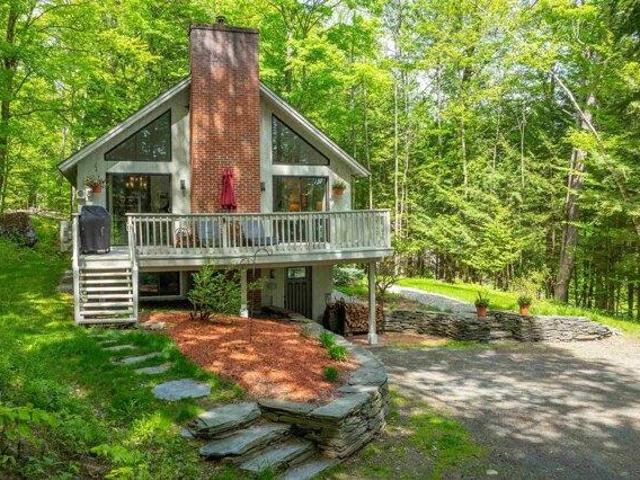 House for sale in Plantsville, Vermont