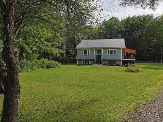 House for sale in Plantsville, Vermont
