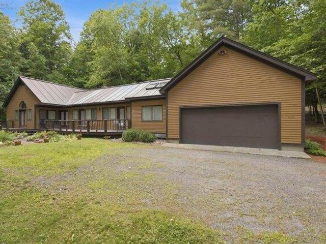 House for sale in Plantsville, Vermont