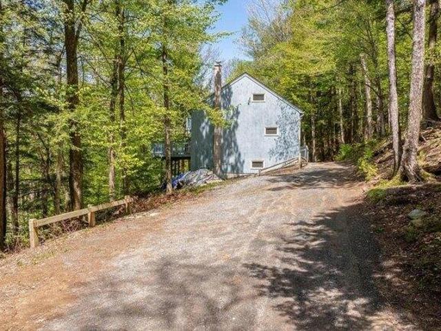 House for sale in Plantsville, Vermont