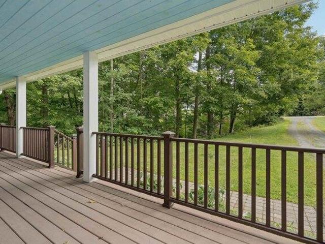 House for sale in Plantsville, Vermont