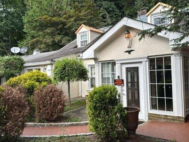 House for sale in Hartsdale, New York
