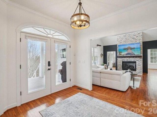 House for sale in Hendersonville, North Carolina