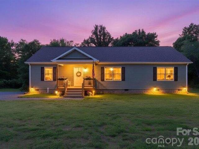 House for sale in Hickory, North Carolina