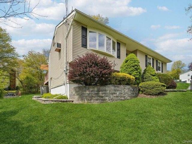 House for sale in Highland Mills, New York