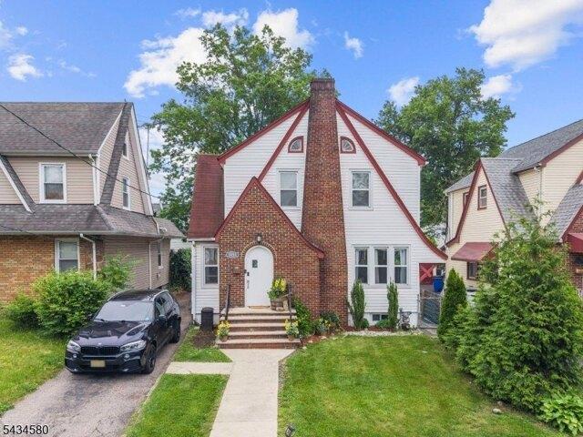 House for sale in Hillside, New Jersey