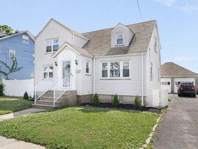 House for sale in Hillside, New Jersey