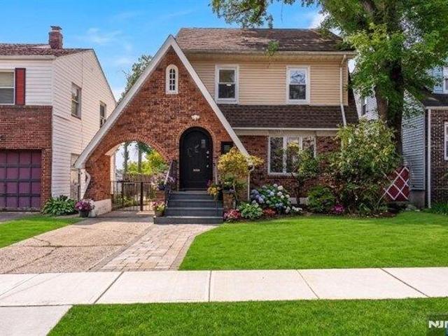 House for sale in Hillside, New Jersey