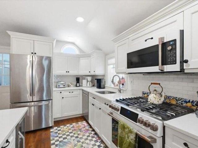 House for sale in Hingham Center, Hingham