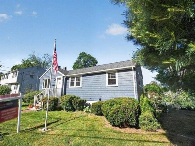 House for sale in Holbrook, Massachusetts