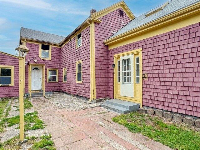 House for sale in Holbrook, Massachusetts