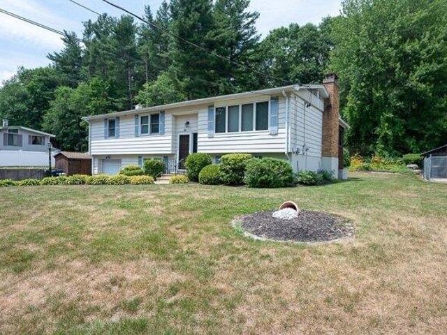 House for sale in Holden, Massachusetts