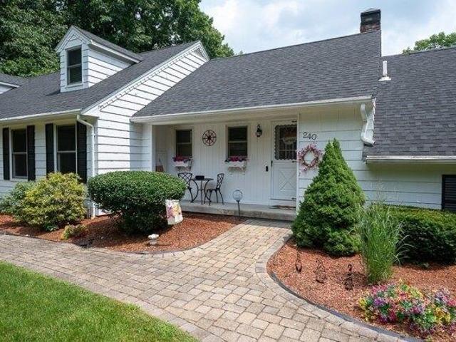 House for sale in Unionville, Holden