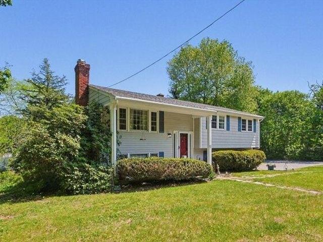 House for sale in Holliston, Massachusetts