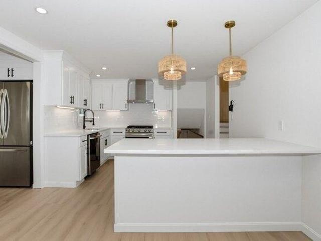 House for sale in Gooch Corners, Holliston