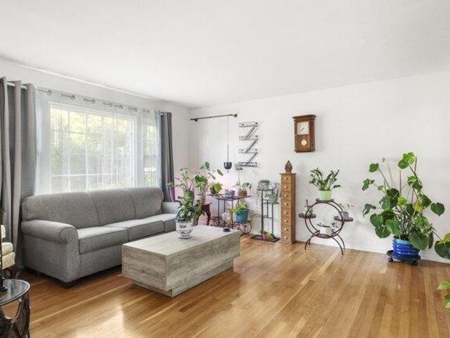 House for sale in Gooch Corners, Holliston
