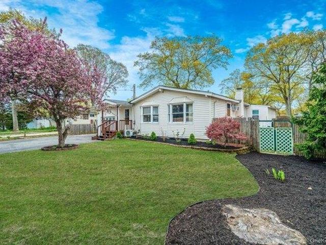 House for sale in Centereach, New York