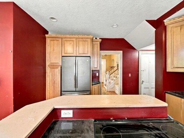 House for sale in Elmwood, Holyoke