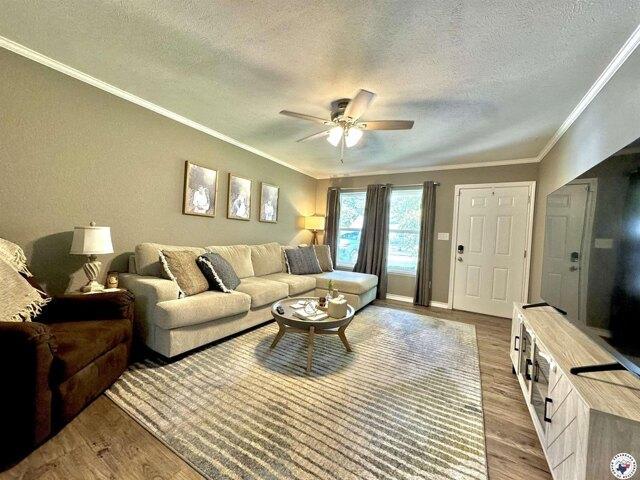 House for sale in Hooks