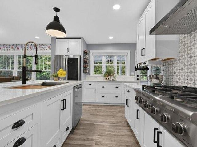 House for sale in Hooksett, Merrimack County