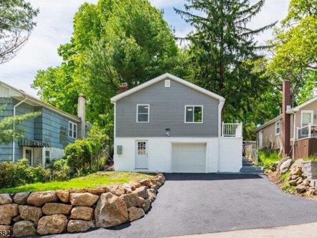House for sale in Glasser, New Jersey
