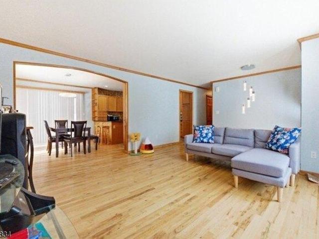 House for sale in Glasser, New Jersey