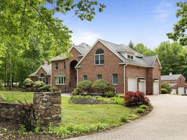 House for sale in Hopkinton, Massachusetts