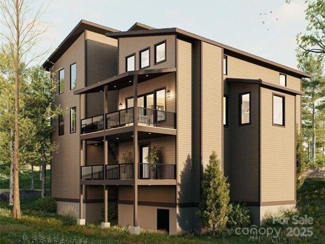 House for sale in Horse Shoe, North Carolina