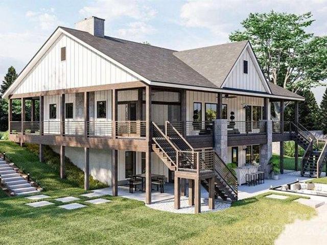 House for sale in Horse Shoe, North Carolina