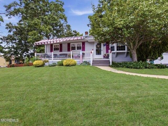 House for sale in Lake Club, Howell Township