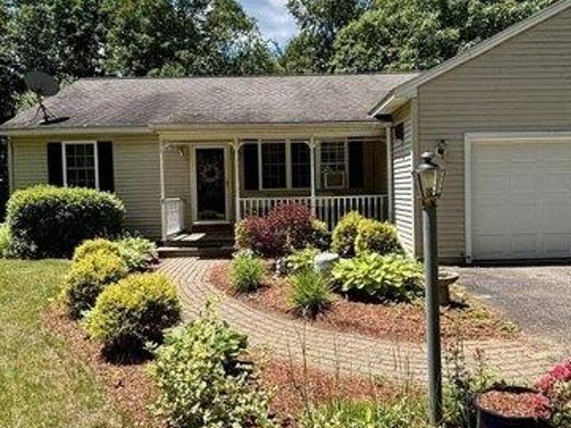 House for sale in Hubbardston, Massachusetts