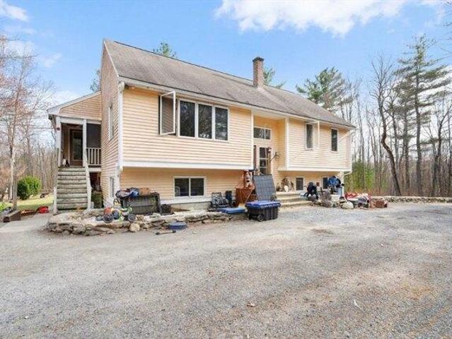 House for sale in Hubbardston, Massachusetts