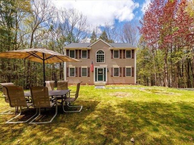 House for sale in Hubbardston, Massachusetts