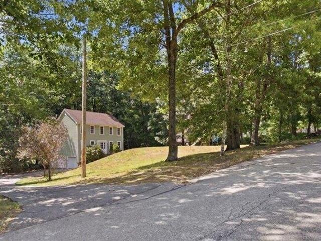 House for sale in Hubbardston, Massachusetts