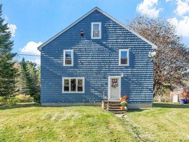 House for sale in Hubbardston, Massachusetts