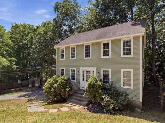 House for sale in Hubbardston, Massachusetts