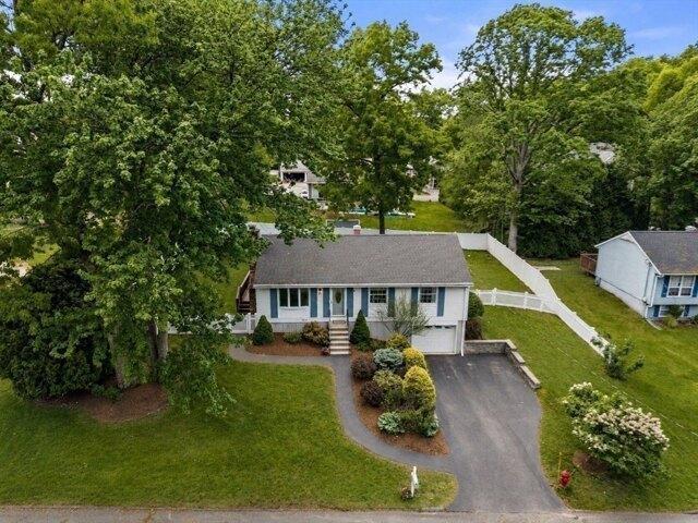 House for sale in Hudson, Massachusetts