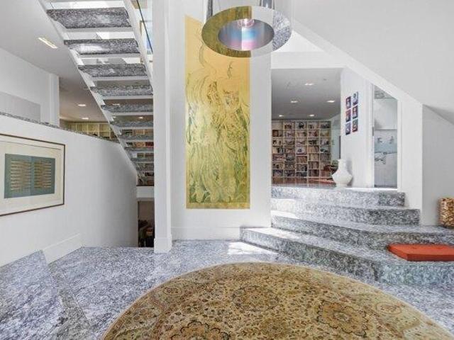 House for sale in Hudson, Middlesex County