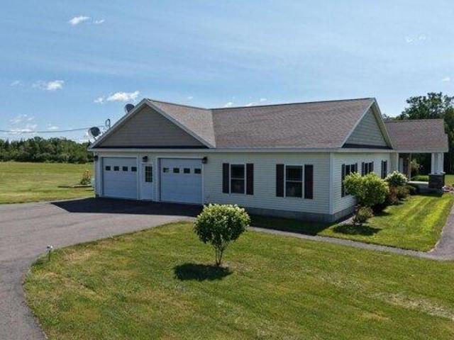 House for sale in Hudson, Maine