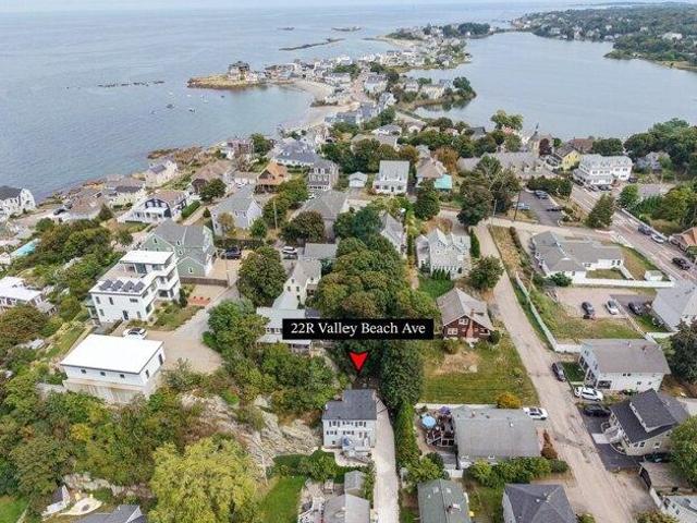House for sale in Straits Pond, Hull