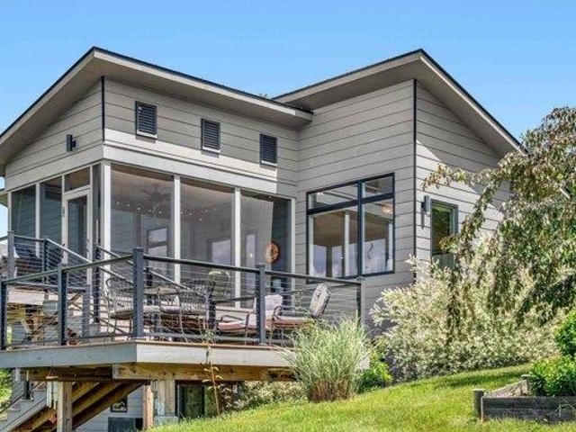 House for sale in Hyde Park, Vermont