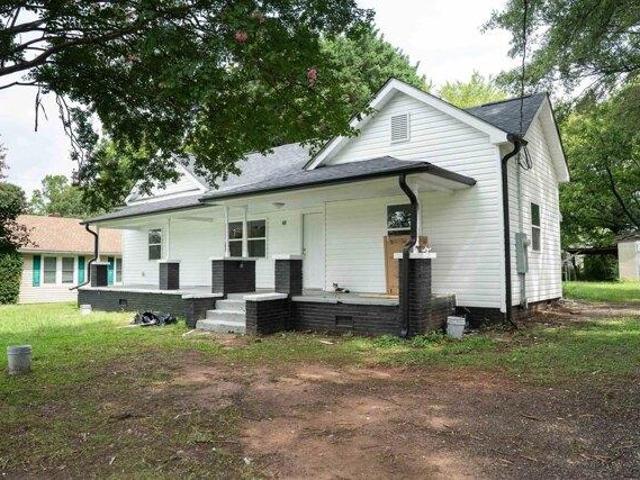 House for sale in Inman, South Carolina