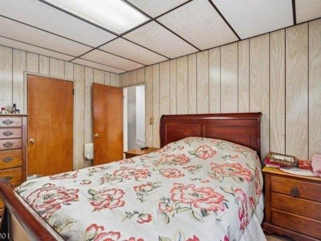 House for sale in Irvington, Essex County