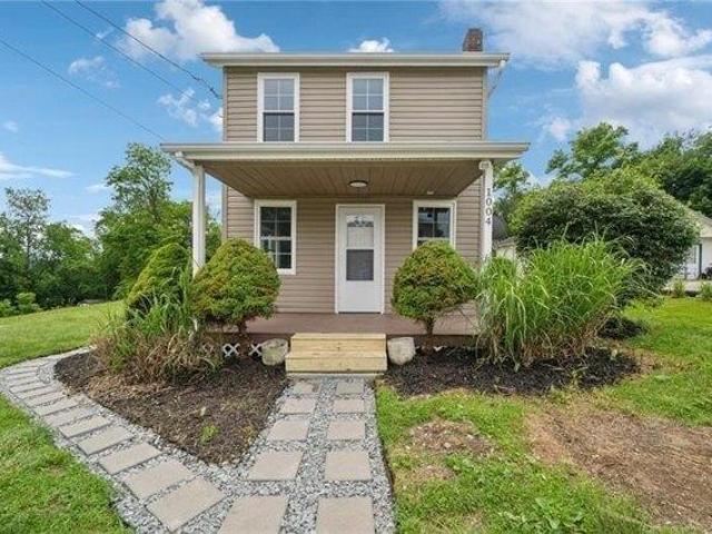 House for sale in Claridge, Pennsylvania