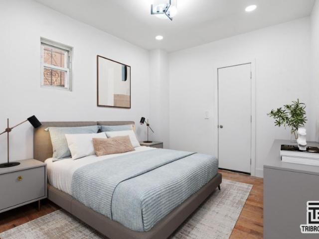 House for sale in Queens, Arverne
